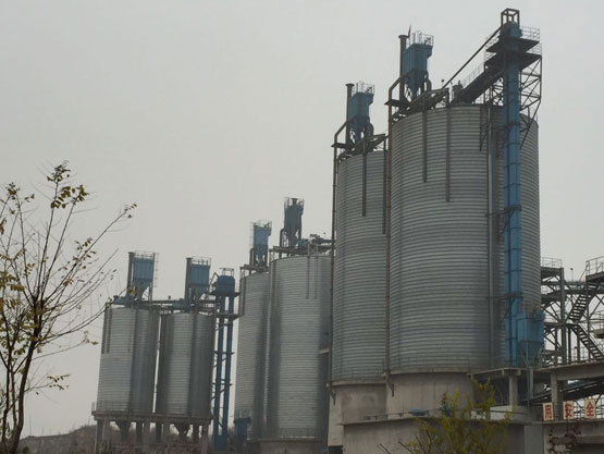 Silo de almacenamiento de cenizas volantes